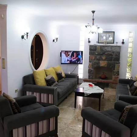 וילה Stone Mansion *