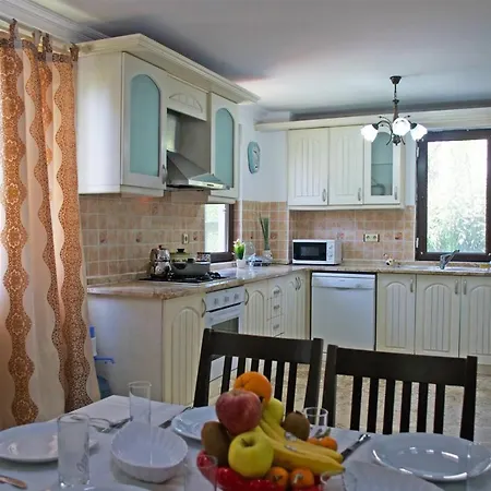 וילה Stone Mansion פאטהיה